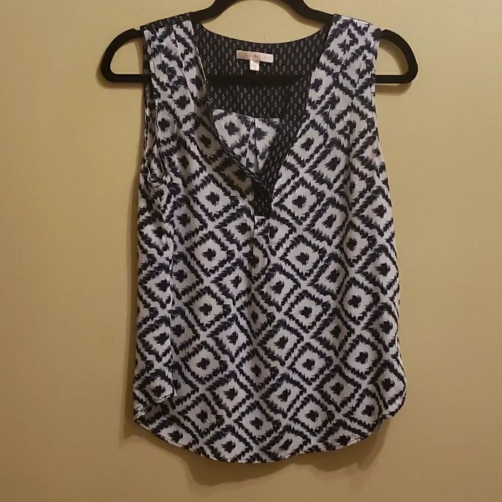 𝅺SKIES are Blue Tank. Medium